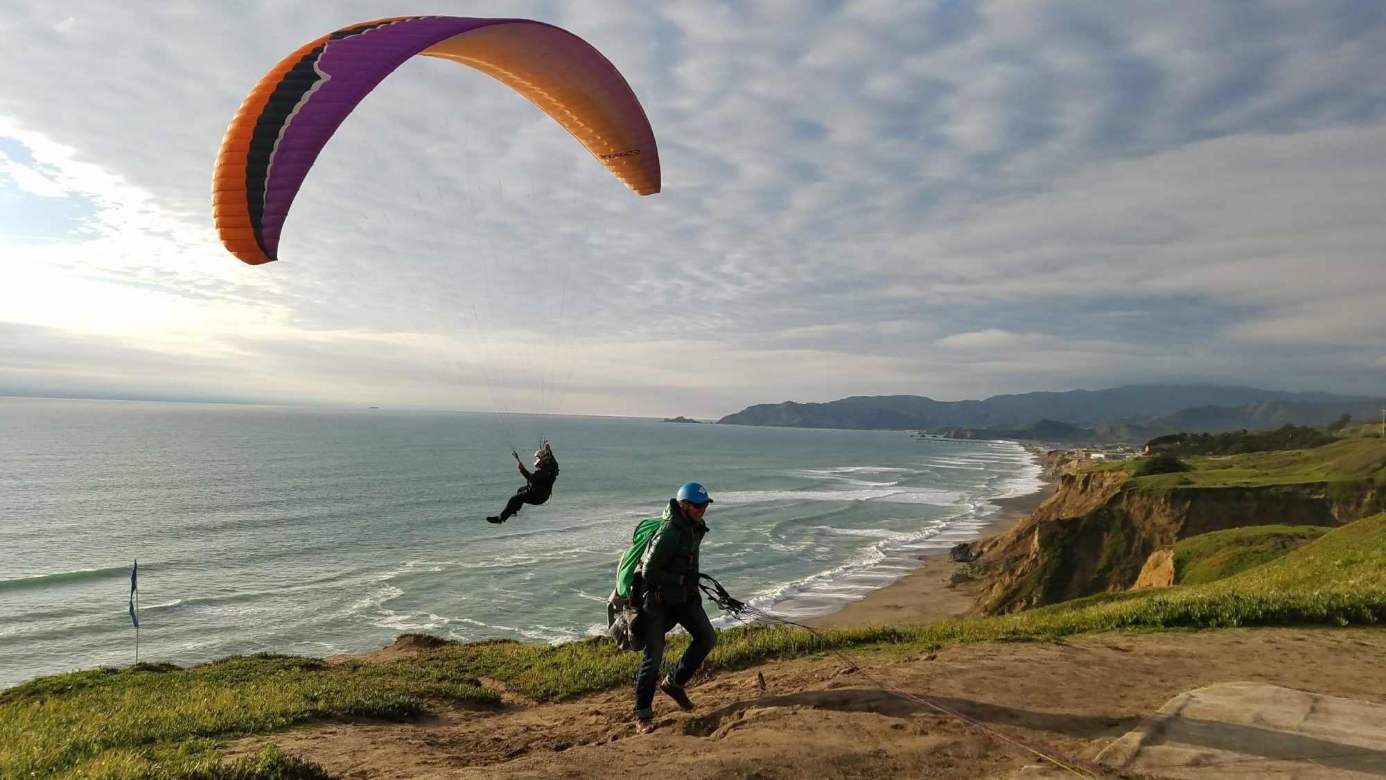 Paragliding Pacifica coastline