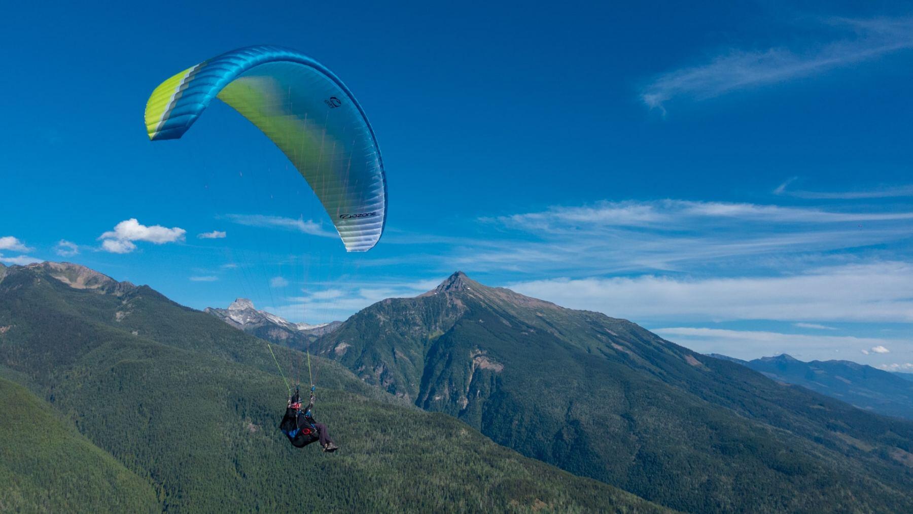 Ozone Buzz Z6 Paraglider